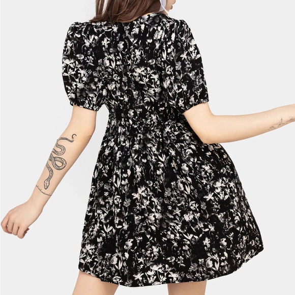 Disturbia Eulogy Button Front Black and White Floral Mini Dress size 12 - Picture 4 of 11